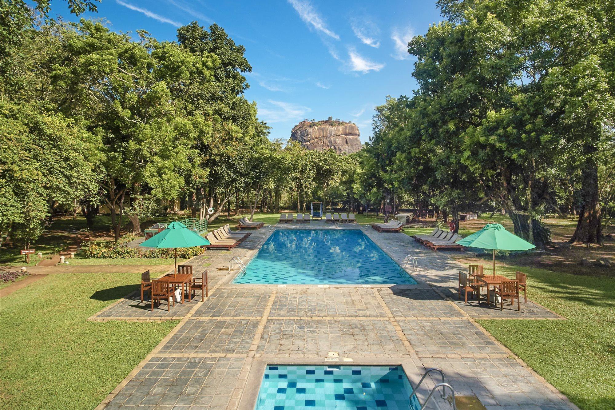 Hotel Sigiriya 5* Сигирия