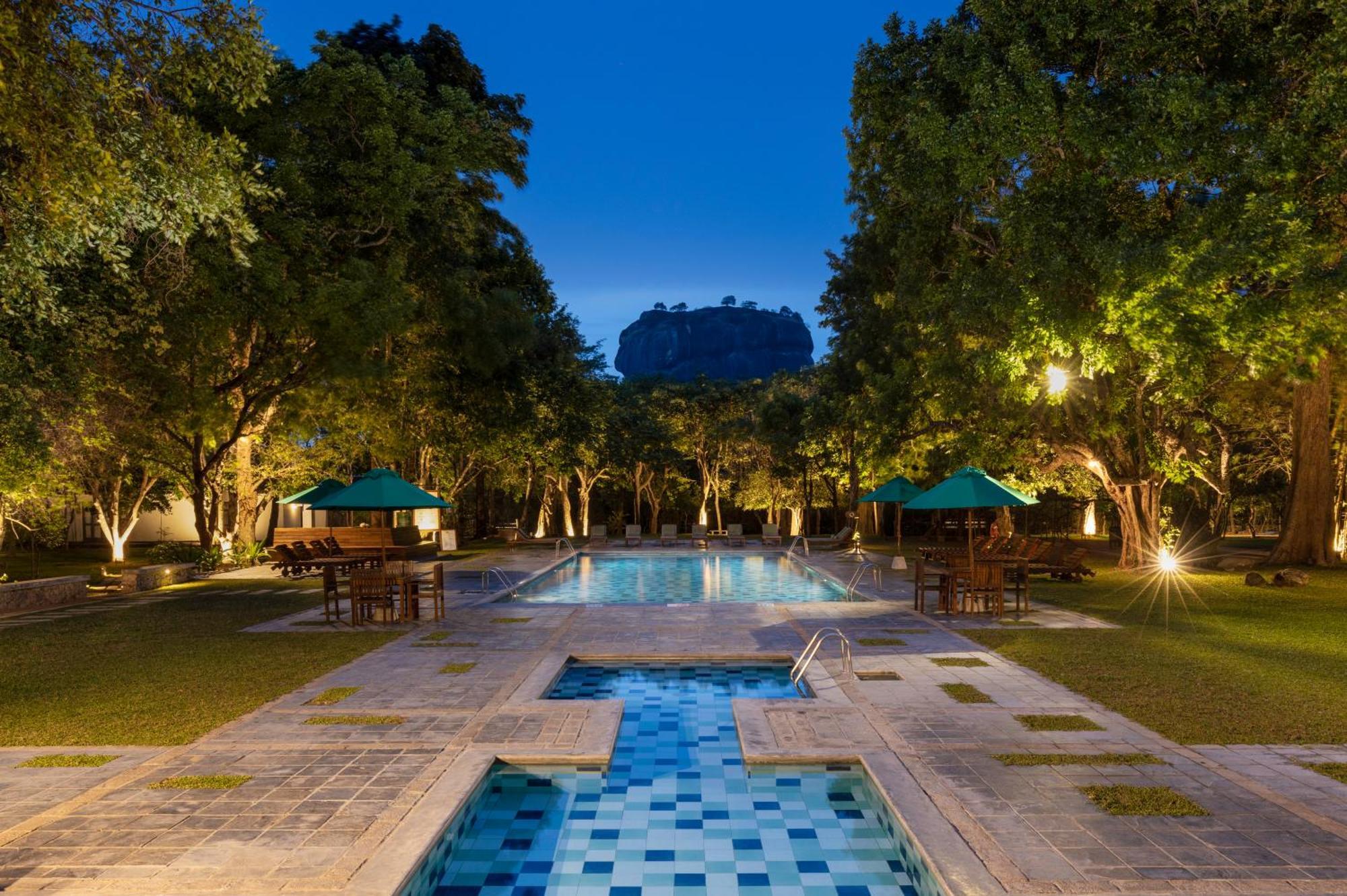 Отель Hotel Sigiriya Сигирия