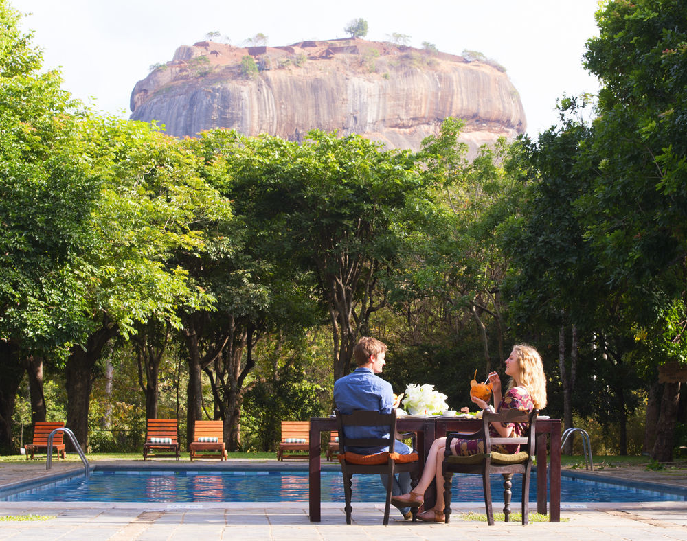 Hotel Sigiriya Отель Сигирия