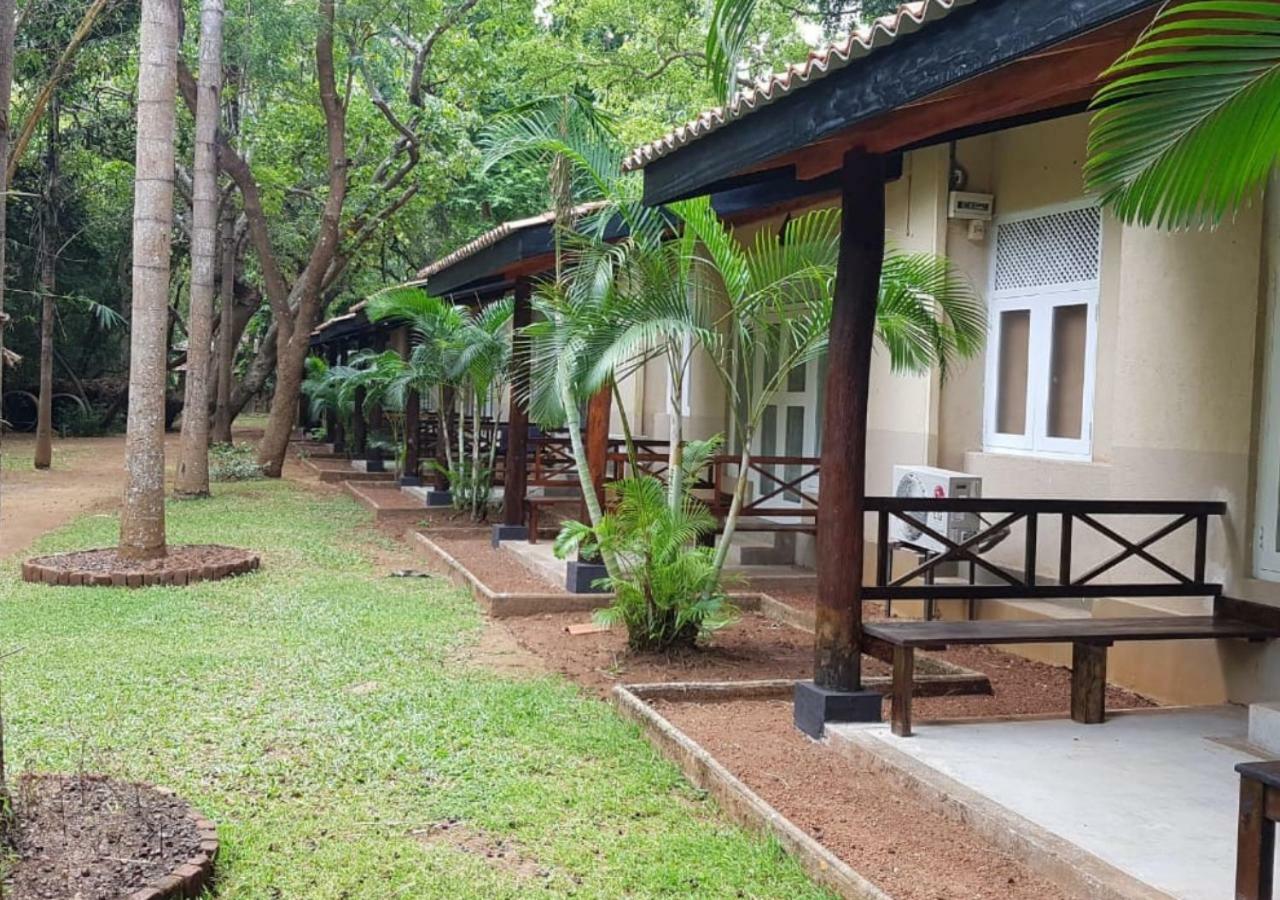 Hotel Sigiriya Готель